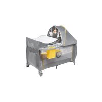 Patut pliant Lionelo Sven Plus Yellow Scandi cu doua nivele, cu arcada jucarii, masuta de infasat, vibratii, melodii  conform cu standardele europeane de securitate EN716 si EN12221 - 7