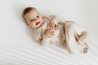 Sleepee Saculet Swaddle din bumbac cu caciulita, Animale de Epoca Cream - 1