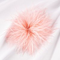 Brosa cu pene delicate roz de 15 cm si clips pentru par - 1