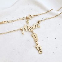 Colier personalizat cu pandantiv Mom si 2 picioruse - Aur Galben 14K - 1