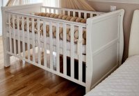 Patut din lemn si PAL Mini Sleight White 120x60 cm cu laterala detasabila si margine din silicon pentru protectie dintisori - 3