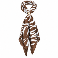 Esarfa patrata satinata cu imprimeu animal print alb si maro, cu inel auriu - 1