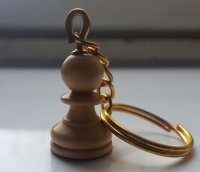 Brelocuri pentru chei cu piese de sah din lemn de carpen - 1