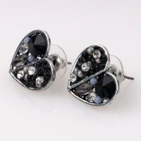 Cercei metalici in forma de inimi cu pietre negre - 1