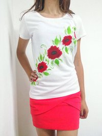 Tricou alb cu maci pictati manual - 1