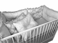 Lenjerie patut 120x60 cm cu 6 perne pufoase, cearsaf si paturica gri cu norisori si stelute - 1
