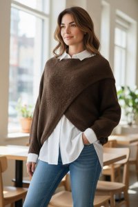 Pulover poncho asimetric din lana, maro cu maneci fluture - 1