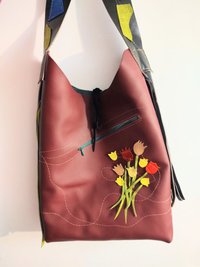 Geanta bordeaux tip sac,din piele naturala ,cu lalele - 1