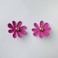 Cercei Fucsia Mat in Forma de Floare cu Petale Multiple - 1