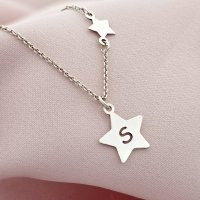 Lantisor Personalizat Stars Shining cu Stelute si Initiala - Argint 925 - 1