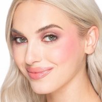 Too Faced Cloud Crush Blurring Blush - Head In The Clouds, Matte, 5 g - 4