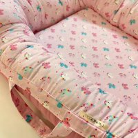 Cuib pentru Bebei din Bumbac Organic cu Doua Fete si Manere Twindeco Roz cu Unicorni - 1