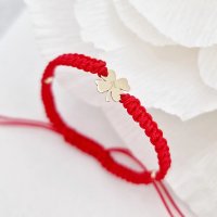 Bratara personalizata cu trifoi cu 4 foi si 2 bilute de 3 mm, aur galben 14K, snur impletit reglabil - 1
