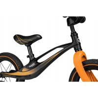 Bicicleta copii fara pedale Lionelo Bart Air negru 12 inch, cu roti gonflabile, constructie din magneziu, greutate foarte mica, scaun si ghidon reglabile pe inaltime, greutate maxima suportata 30 kg - 6