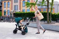 Tricicleta pentru copii Kinderkraft Easytwist Midnight Green cu scaun reversibil, pozitie de somn, cauciucuri PU, protectie UV de la varsta de 9 luni - 4