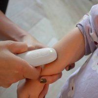 Aparat pentru calmarea muscaturilor de tantar Bbluv Bug - 1