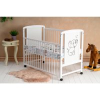 Patut din lemn bebe, 120x60 cm, Cu laterala culisanta, Din lemn de pin si mdf, Stabil si rezistent, Inaltime saltea reglabila pe 3 nivele, Laterala cu 3 bete detasabile, EN716-1, EN716-2, Alb, Qmini, Timmi Elephant + Saltea 12 cm - 1