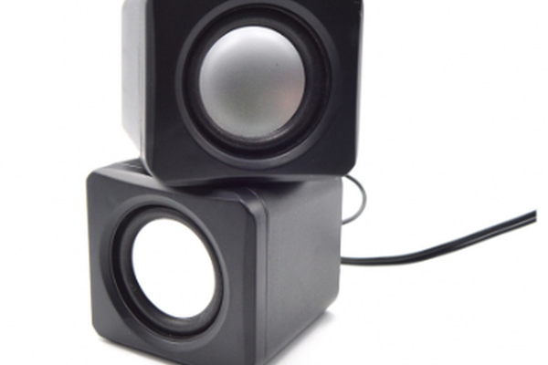 Set 2 boxe YX332 cu AUX USB putere 9W