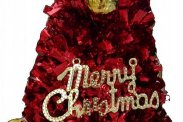 Brad artificial de Craciun Novokids Mini Christmas Tree Rosu pentru casa si birou, Cu decoratiuni si suport incluse, Inaltime 35 cm