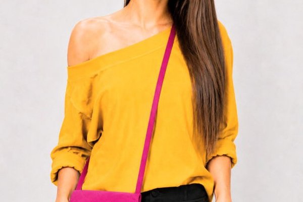 Geanta crossbody din piele naturala fuchsia cu flori colorate, handmade