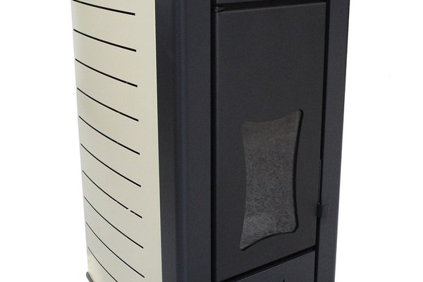 Termosemineu centrala pe peleti Fornello Premium W22, 22 kw, complet echipat cu pompa de circulatie, vas de expansiune, supapa siguranta, telecomanda, culoare Ivory, arzator peleti din fonta, pentru suprafete pana la 150 mp