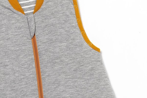 Sac de dormit cu picioruse si maneca lunga detasabila Gray Mottled Stripes 70 cm + manseta 2.5 Tog
