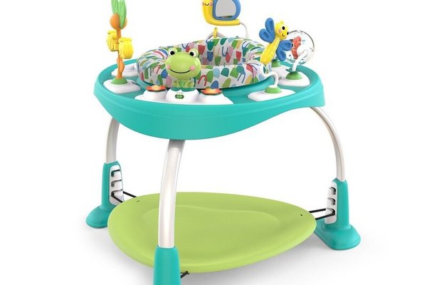 Centrul de activitati Bright Starts Playful Pond 2 in 1 cu scaun rotativ si trambulina detasabila
