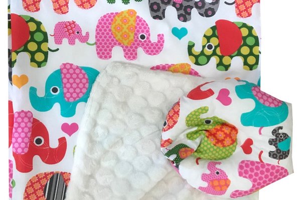 Reductor Bebe Bed Nest cu paturica si pernuta antiplagiocefalie Elefantei roz