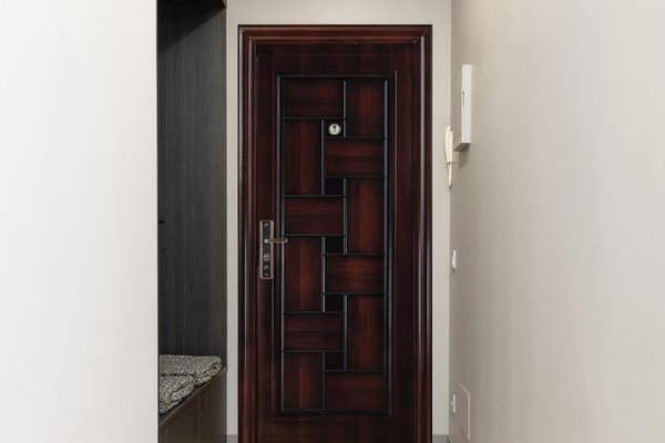 Usa metalica ECO 07 maro, dimensiuni 86 x 205 cm, deschidere dreapta