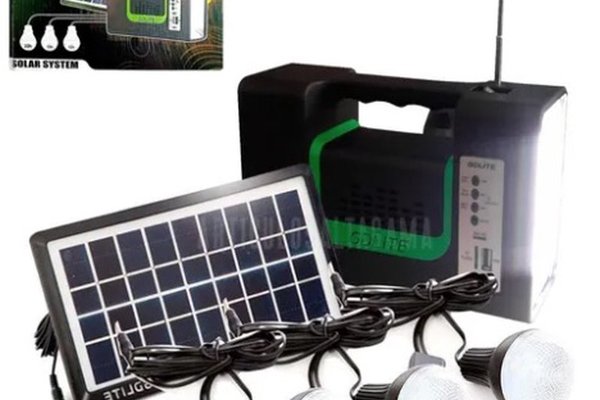 Kit solar GD-Lite 10 dotat cu dispozitive USB cu 3 becuri LED + Acumulator de mare capacitate + RADIO