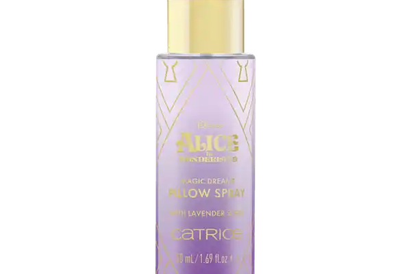 Spray de camera cu lavanda C01 Dreaming Of Wonderland - Disney Alice in Wonderland, 50ml, Catrice