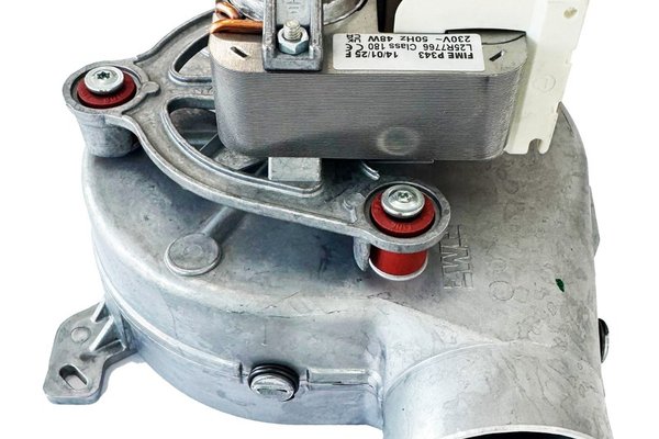 Ventilator de aer cald Fornello Primo Truva 25 kW, pentru termoseminee pe peleti