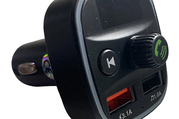 Modulator Fm auto Xd8 cu functie Bluetooth Mod  Bt cu doua porturi Usb microSd Negru