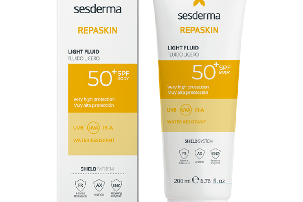 Sesderma Repaskin Fluid lejer pentru corp SPF50+, 200 ml