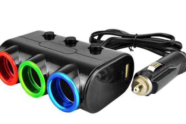 Priza auto 12V/24V Olesson 1523  cu 5 intrari 120W negru