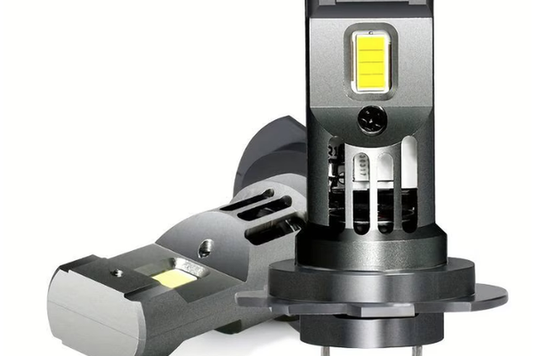 Set 2 becuri LED H7, 60W/set, 12V, cu ventilator integrat