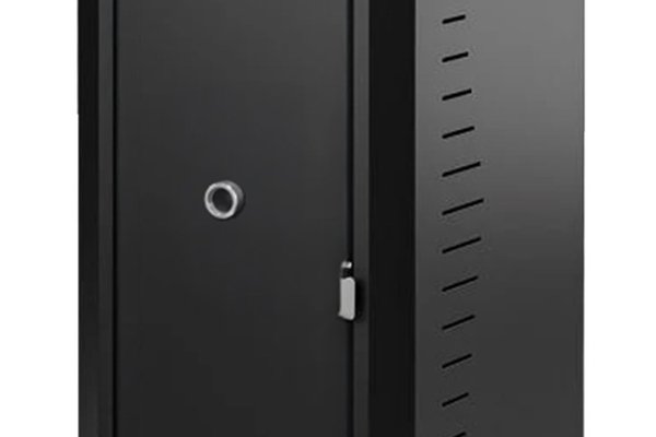 Centrala termica pe peleti Fornello Rossi B Black 25 kw, pompa de circulatie, vas expansiune, tiraj fortat, curatare facila a drumurilor de fum, Ecodesign, A+