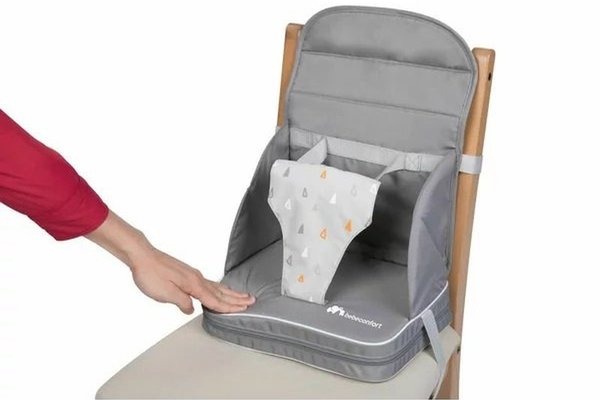 Scaun Inaltator Portabil Bebe Confort Travel Booster - Culoare Gri Cald