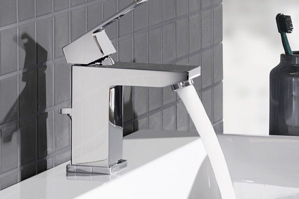 Baterie lavoar Grohe Eurocube, marimea M,cartus ceramic, set evacuare cu tija, aerator, Crom-23445000