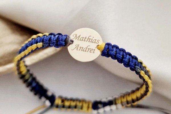 Bratara personalizata cu snur impletit multicolor - Banut gravat 10 mm - Aur Galben 14K