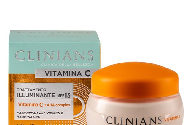 Crema iluminatoare pentru fata cu Vitamina C si SPF 15, 50ml, Clinians