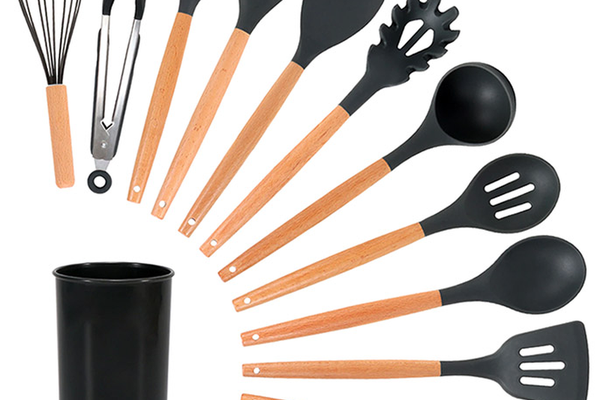 Set 12 Ustensile de Bucatarie Negre din Silicon cu Maner de Bambus - Calitate Premium