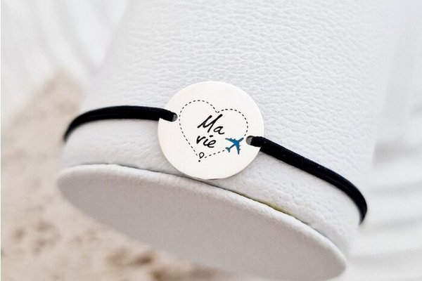 Bratara personalizata - Simbol calatorie - Banut de 15 mm decorat cu email - Argint 925 - snur reglabil