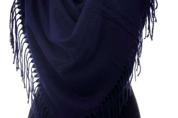 Esarfa patrata bleumarin din material gros cashmere