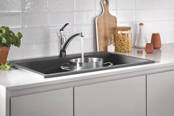 Baterie bucatarie Grohe Start, pipa medie, pivotanta, crom, furtunuri flexibile,model 2022-30530002