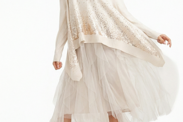 Rochie din tulle plisat cu pulover oversize cu paiete, bej