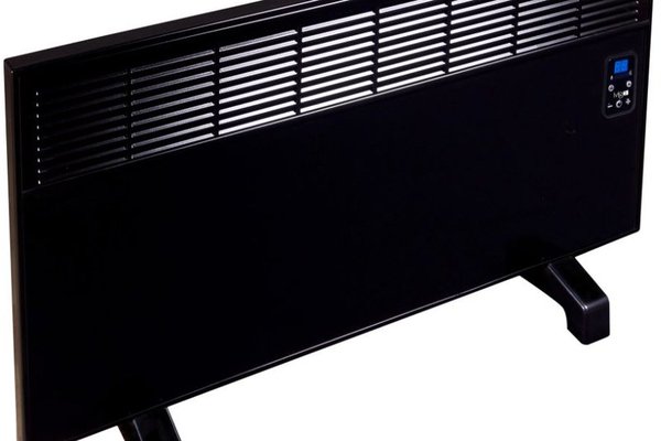 Convector electric iVIGO Vigo EPK Black Glass, 2500 W, montare pe perete sau pardoseala, control electronic, IP24, pentru pana la 28 mp