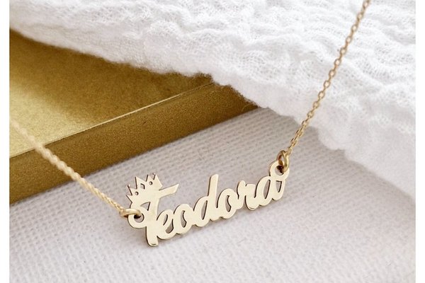Colier personalizat cu nume 7-8 litere si simbol coronita - Aur 9K