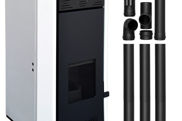 Termosemineu pe peleti Fornello EVA White 30 kW, pachet cu pompa, vas de expansiune, Wi-Fi si kit evacuare 3,5 m, clasa A++, alb