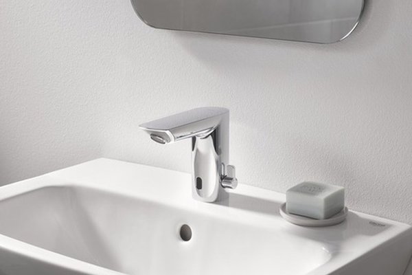 Baterie lavoar senzor Grohe Bau Cosmo E, cu mixare, crom, furtune flexibile,alimentare priza-36453000